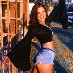 bell sleeve v neck crop top